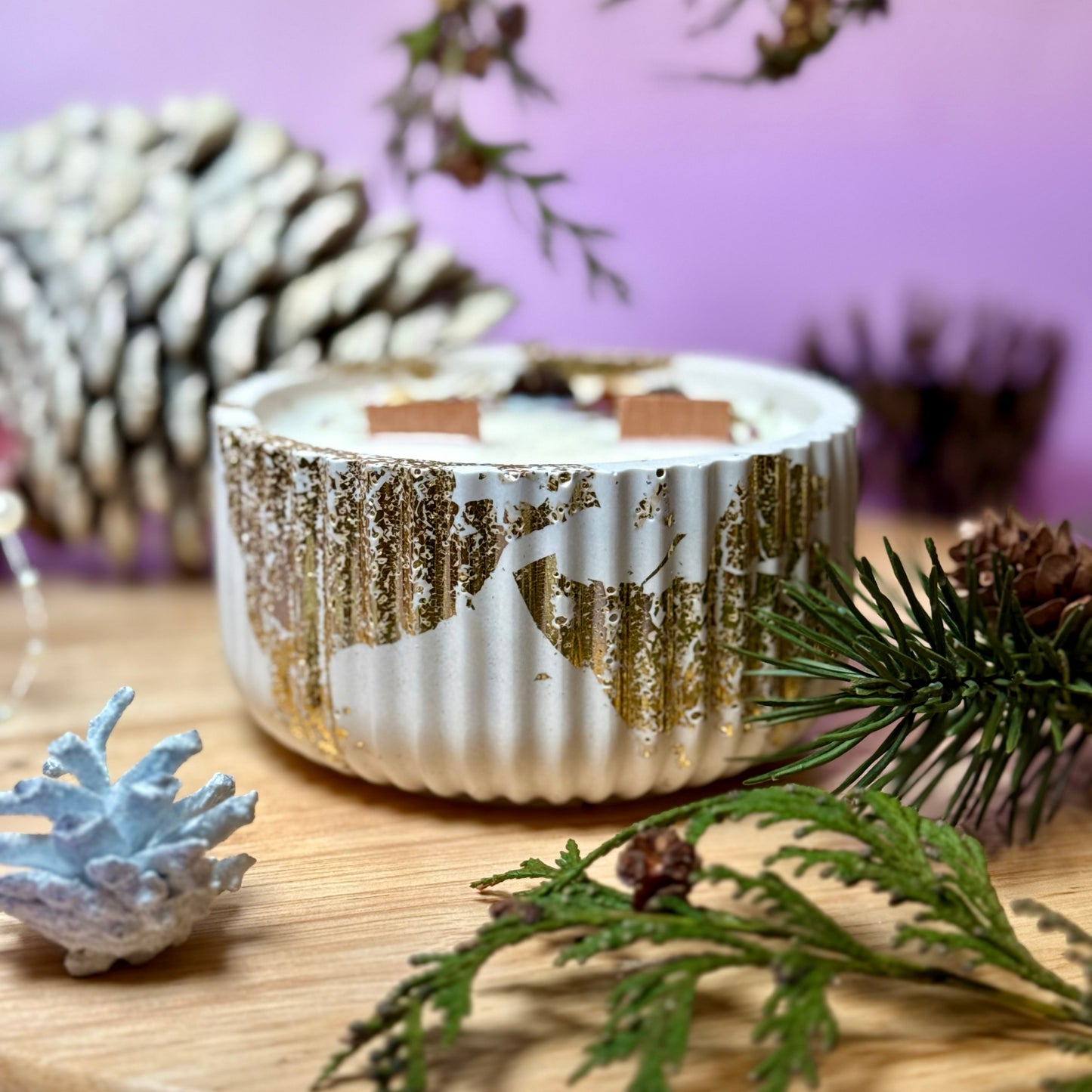 Hand Poured Soy Wax Candle "Lines XL" Christmas Wish Scent