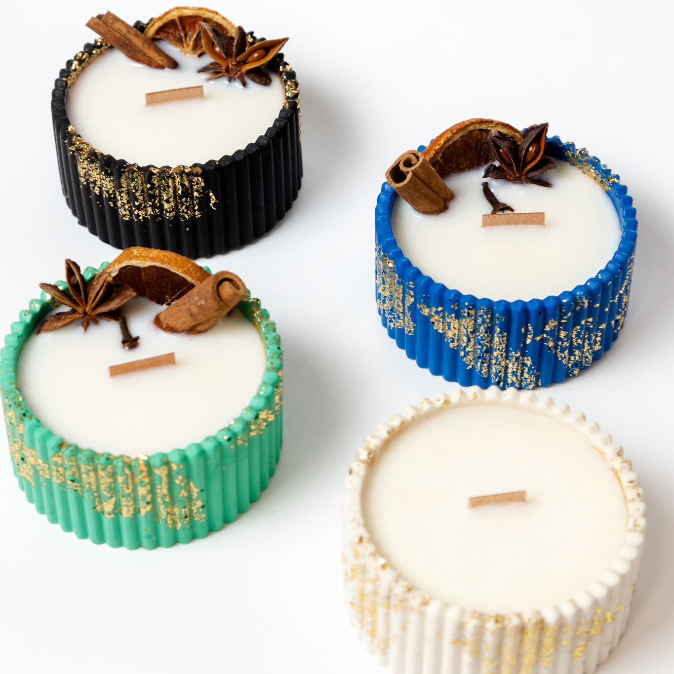 Hand Poured Soy Wax Candle "Lines" Mulled Wine Scent