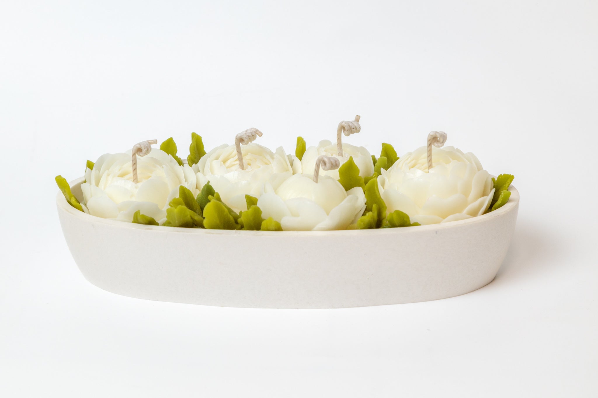 Ranunculus Flowers 5 Wicks Candle with Gift Box
