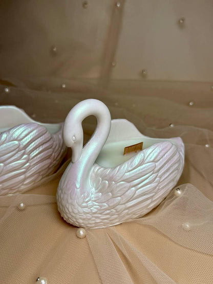 Pearl White Swan Soy Wax Candle