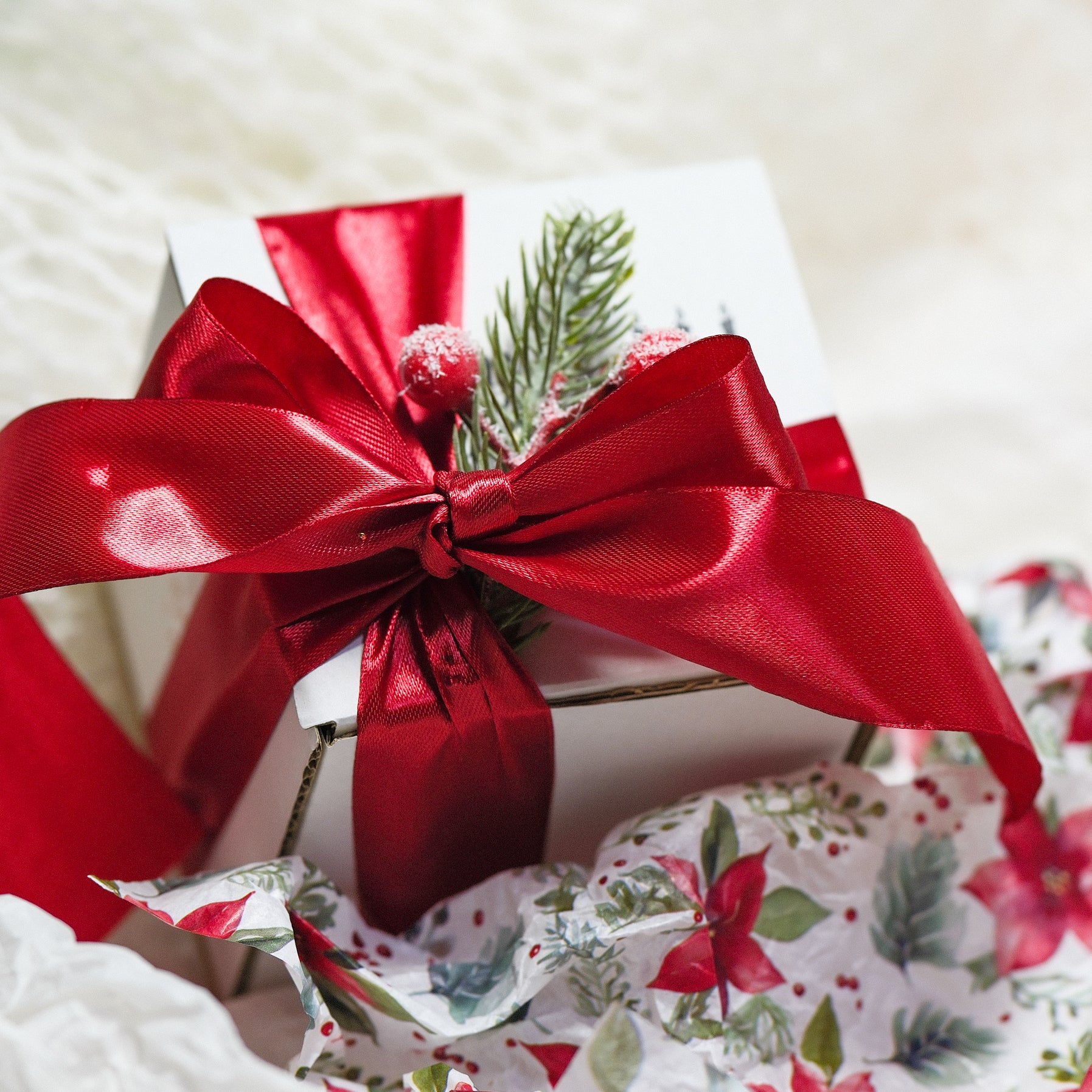 Hand-poured Soy Wax Candle with Hidden Message "Merry Christmas"