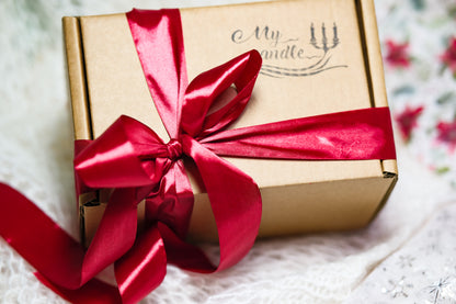 Hand Poured Soy Wax Candle "Lines XL" Christmas Wish Scent