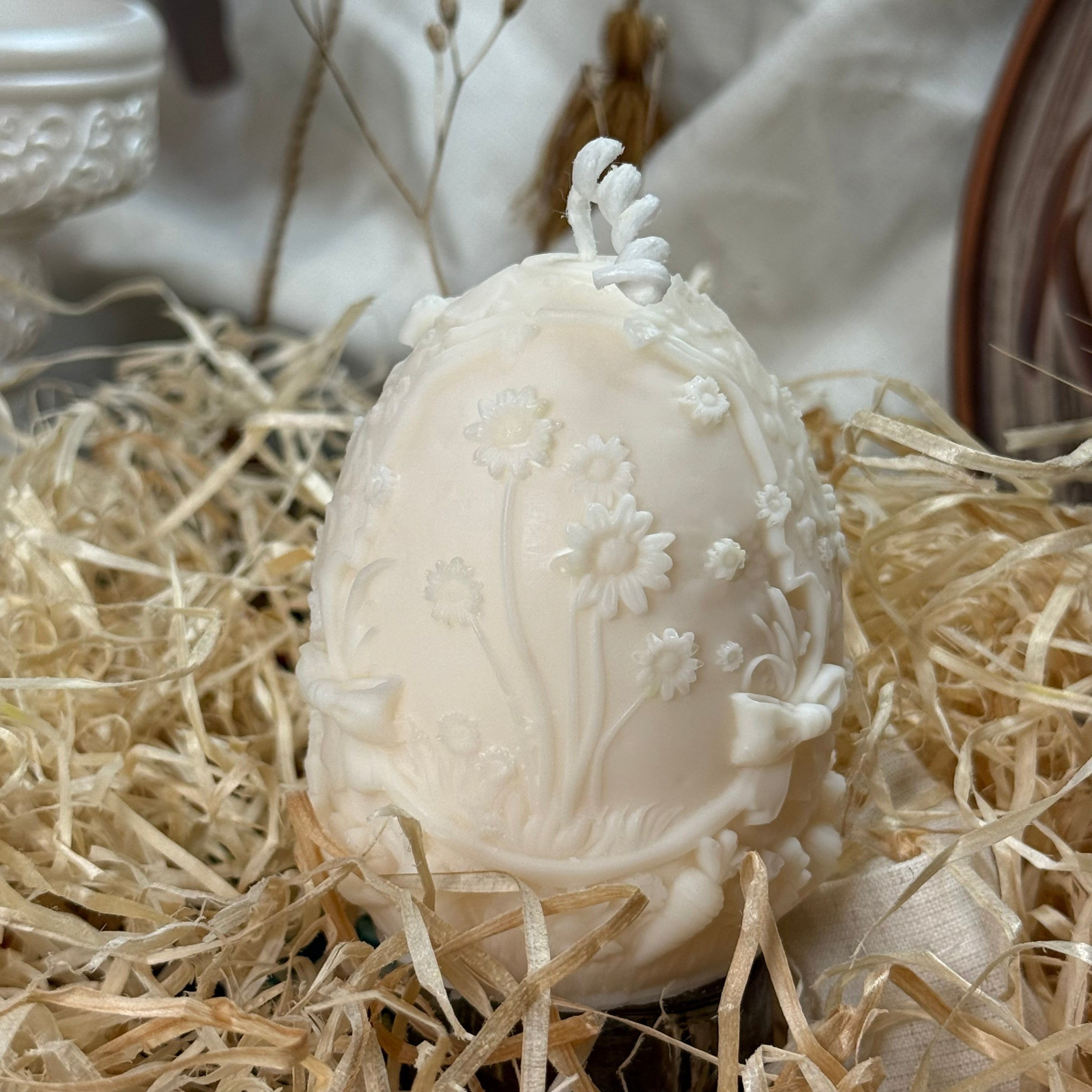 Hand-Poured Unscented Easter Bunny & Spring Blossoms Soy Wax Candle | 155g Decorative Egg