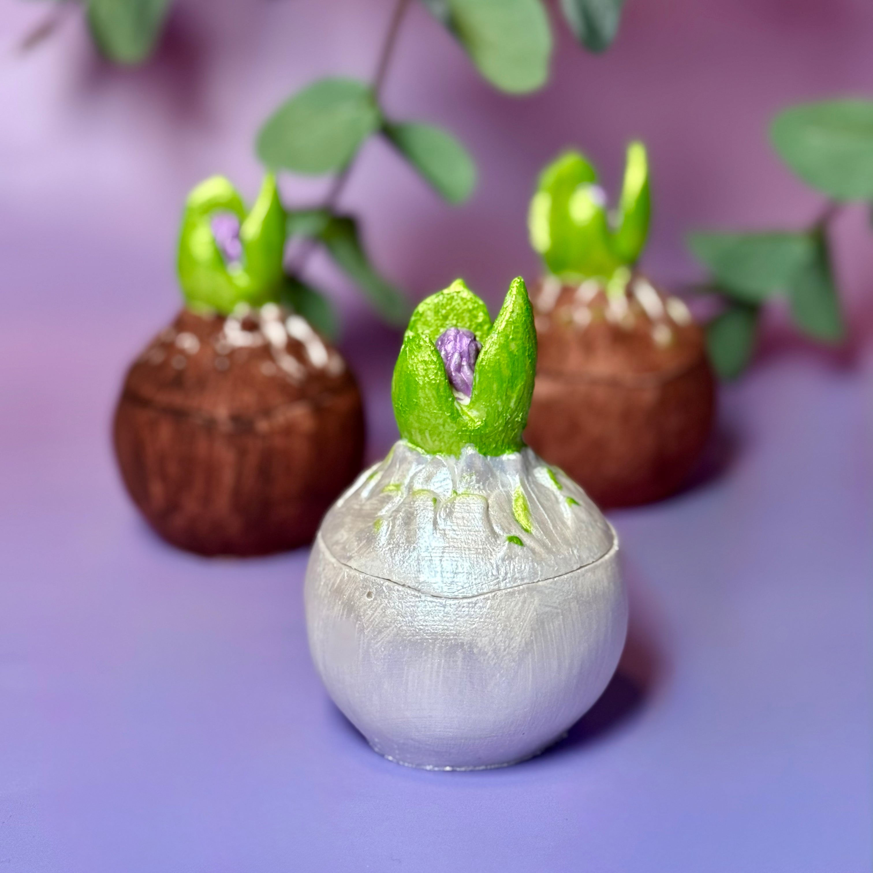 The Hyacinth Bulb — Hand-Painted Botanical Soy Candle in Artisan Jar