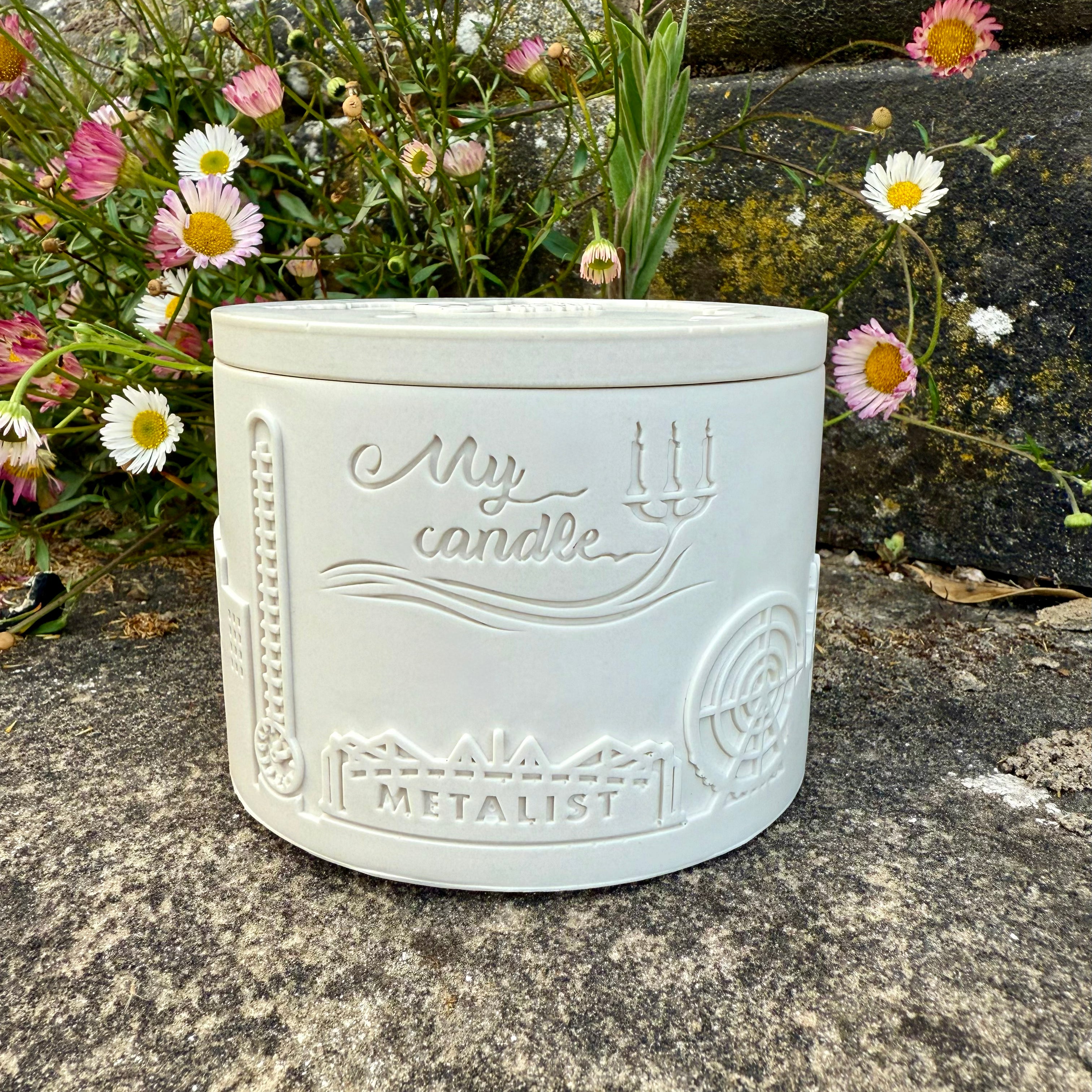Refillable Hand-poured Soy Wax Candle "Kharkiv"