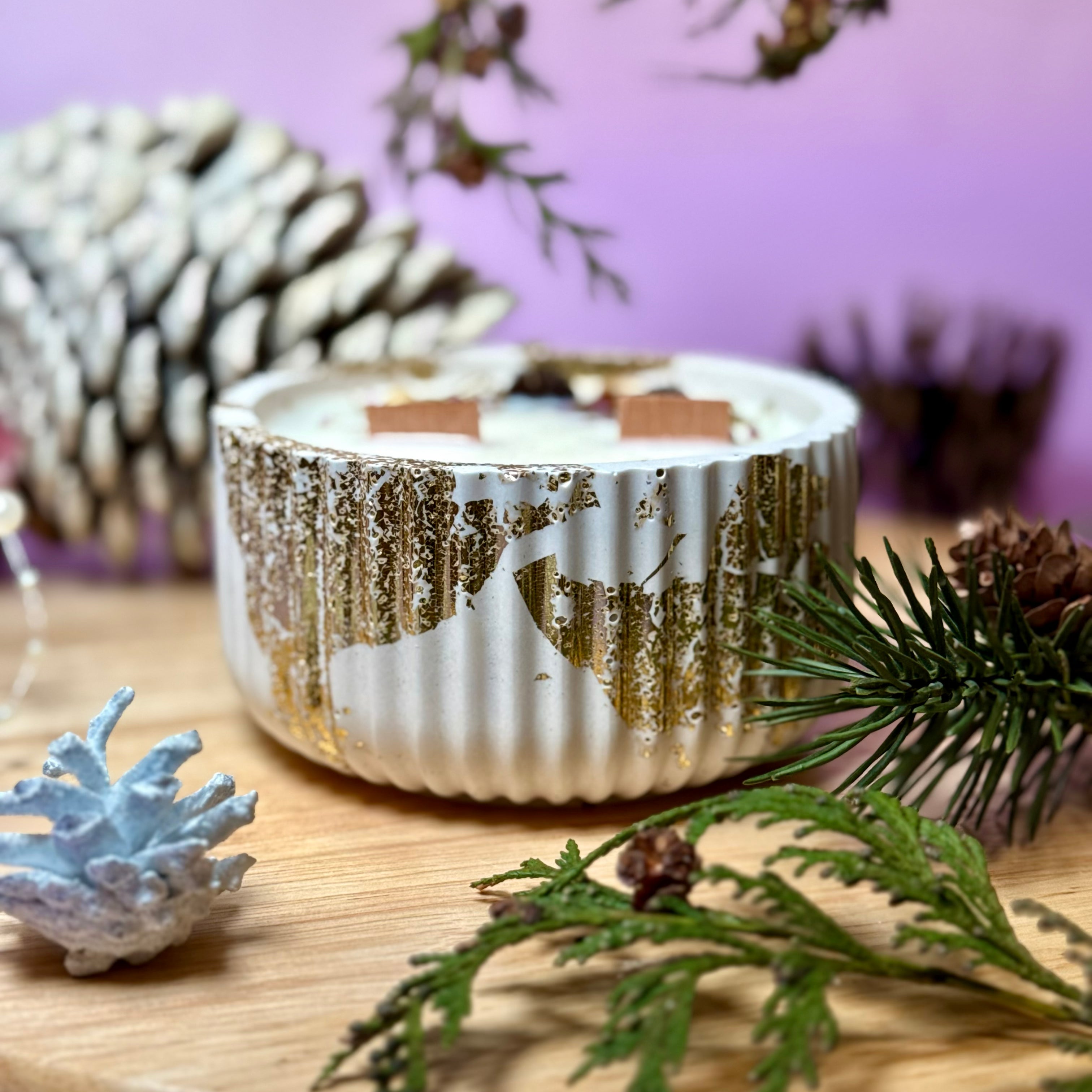 Hand Poured Soy Wax Candle "Lines XL" Christmas Wish Scent