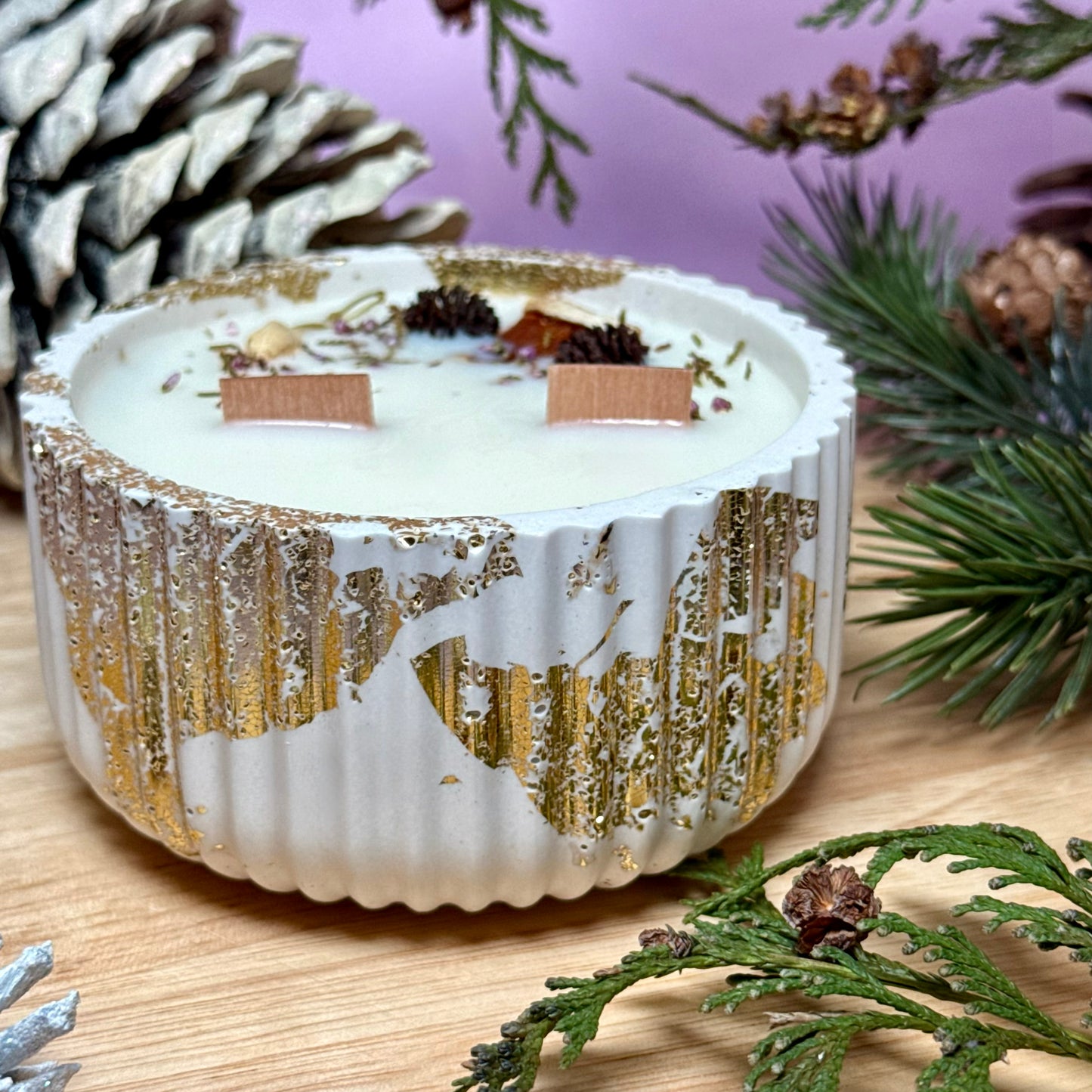 Hand Poured Soy Wax Candle "Lines XL" Christmas Wish Scent