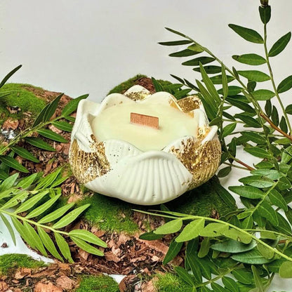 Hand-poured Soy Wax Candle "Lotus"