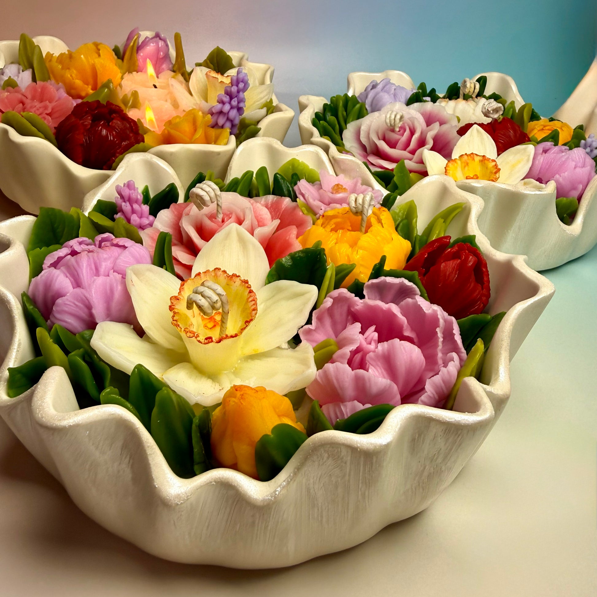 Luxury flower candle centrepiece with a wavy edge design, perfect for sustainable home decor UK.